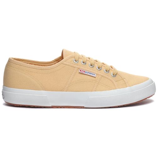 superga camel